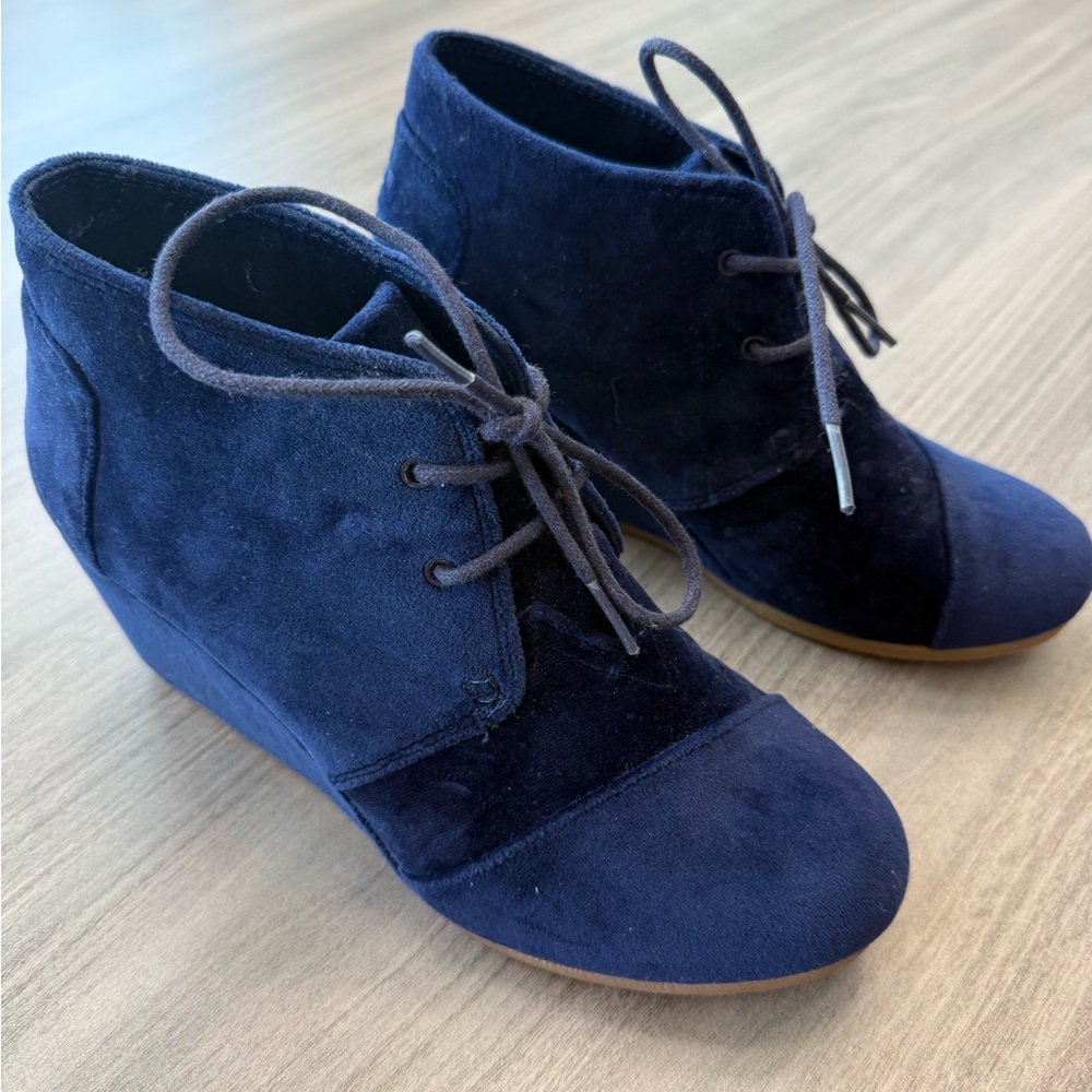 Toms Dark Blue Suede Wedge Ankle Boots